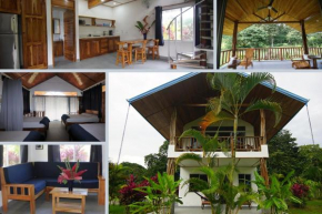 PAVONES Modern Bungalow, Close to SURF! WIFI & AC